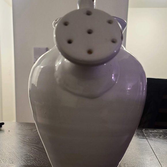 Vase - Picture 2 of 7